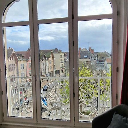 Au Coeur De Ville Troyes Buitenkant foto