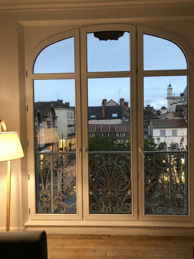 Au Coeur De Ville Troyes Buitenkant foto