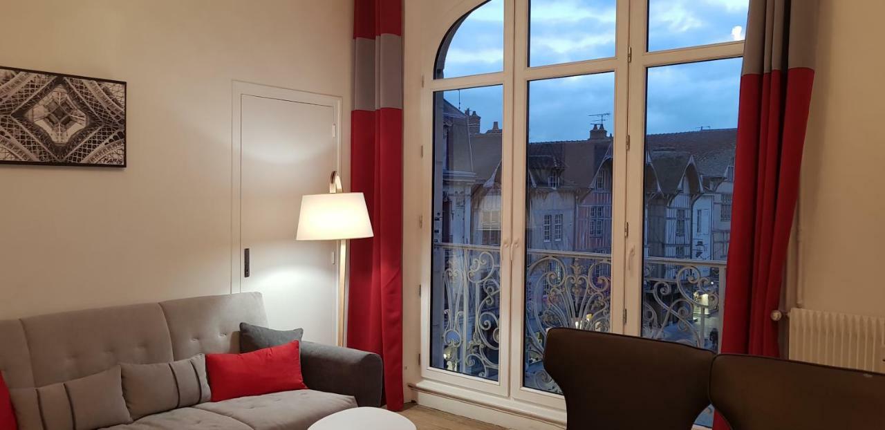 Au Coeur De Ville Troyes Buitenkant foto