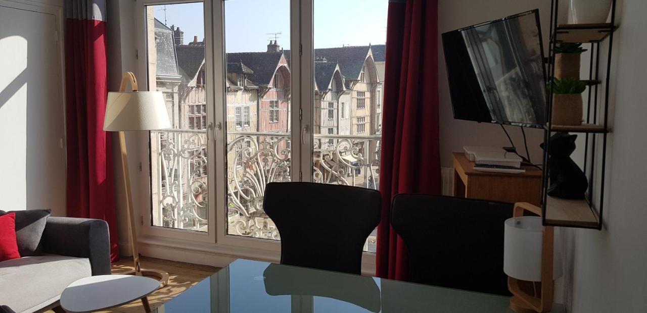 Au Coeur De Ville Troyes Buitenkant foto